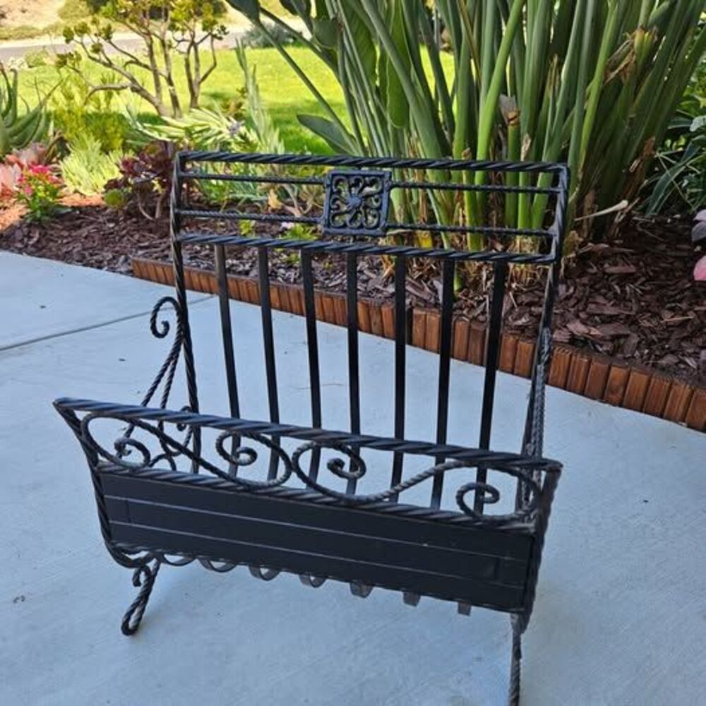 Decorative wrought iron magazine holder